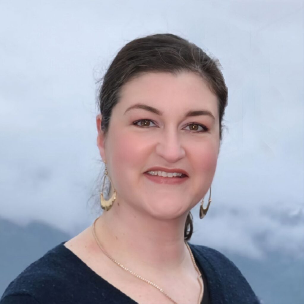 Leni Covello headshot
